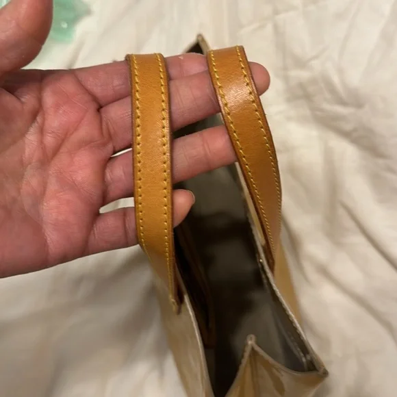 Louis Vuitton Bag Reade Monogram Vernis Pm Yellow/Gold Patent Leather Tote Small - Picture 12 of 13